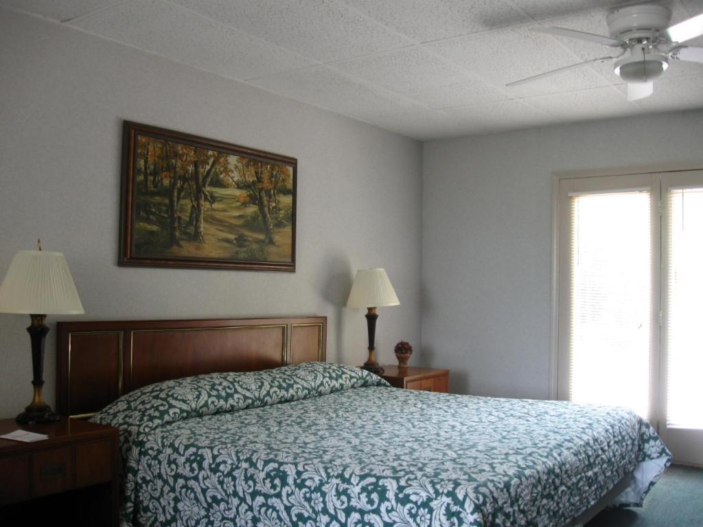 Beaver Lake Lodge Роджерс Номер фото